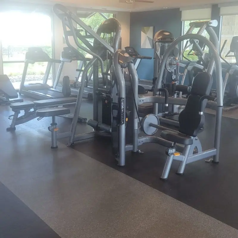 Gym floor cleaning in Dallas Fitness Center Gym floor cleaning in Dallas Fitness Center