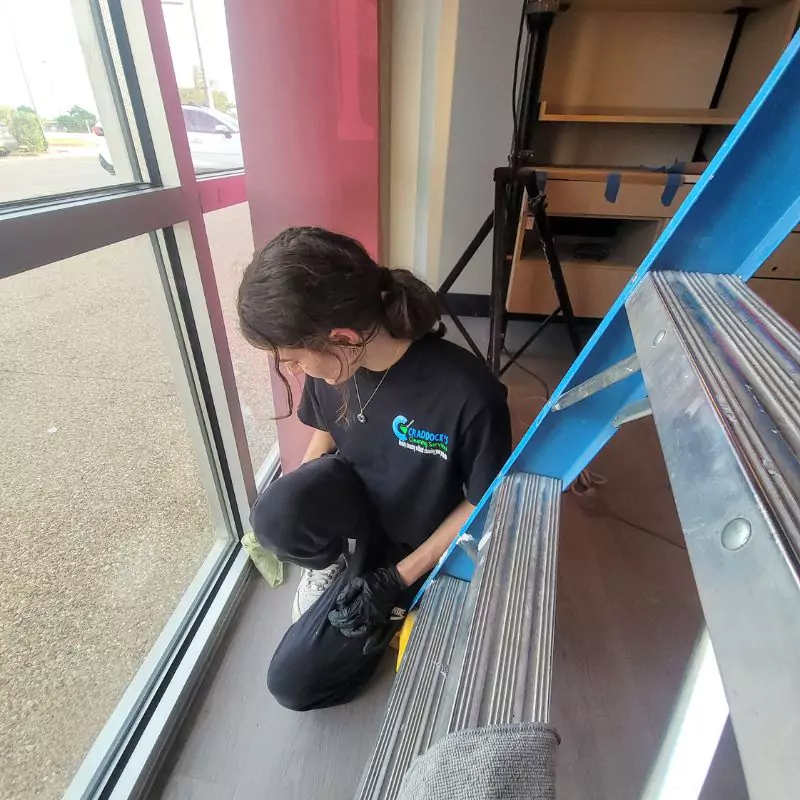 window-cleaning-cleaning-window-frames-6829dc356ac9a window-cleaning-cleaning-window-frames-6829dc356ac9a